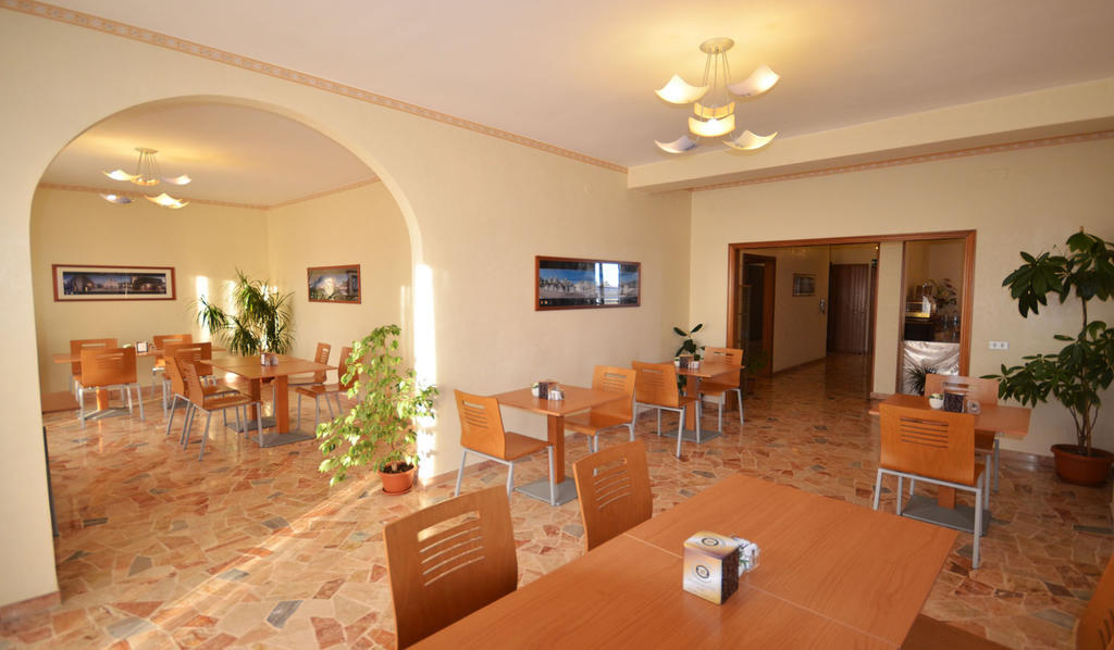 Hotel A-14 Модуньо Экстерьер фото